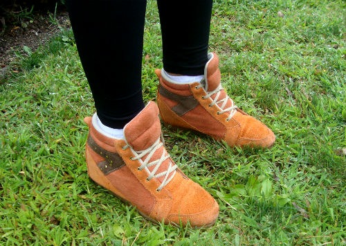 Wedge sneakers trend college fashion