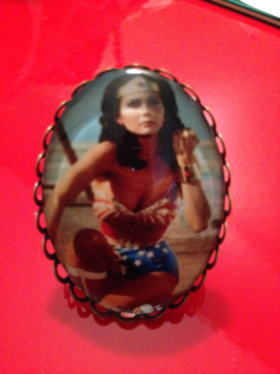 Lynda Carter Wonder Woman ring