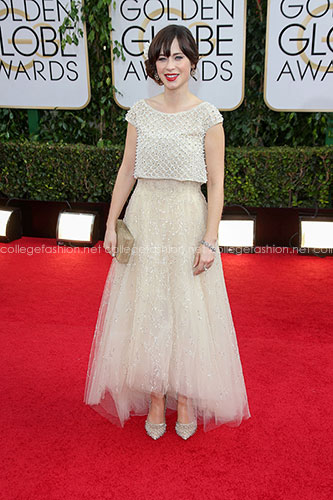 Zooey Deschanel in Oscar de la Renta at the 2014 Golden Globes