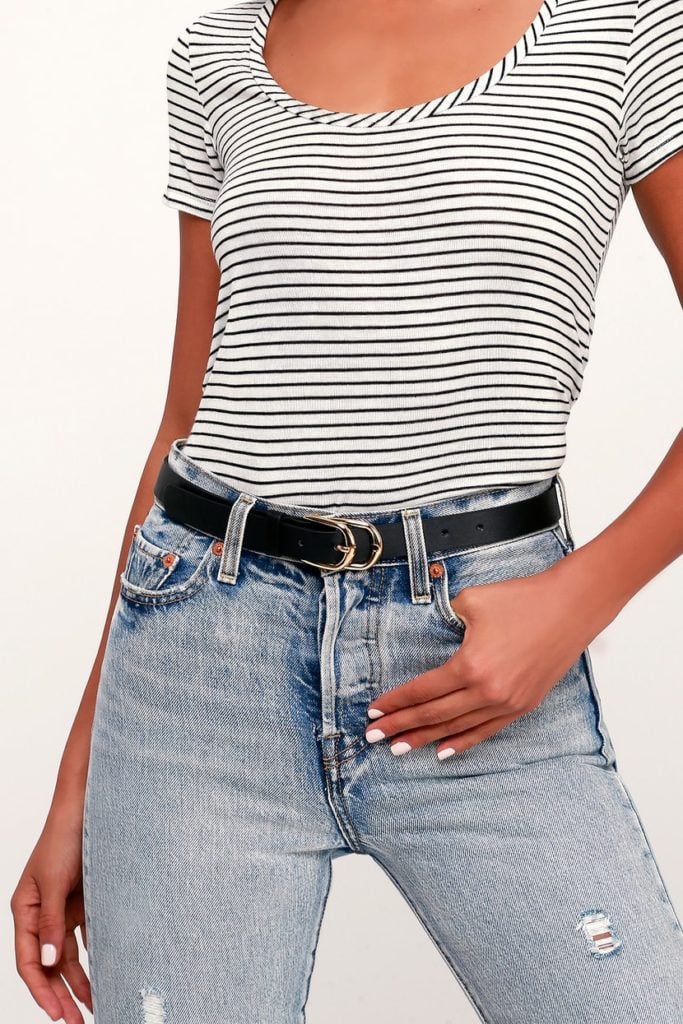 Classic accessories: Black belt with gold buckle