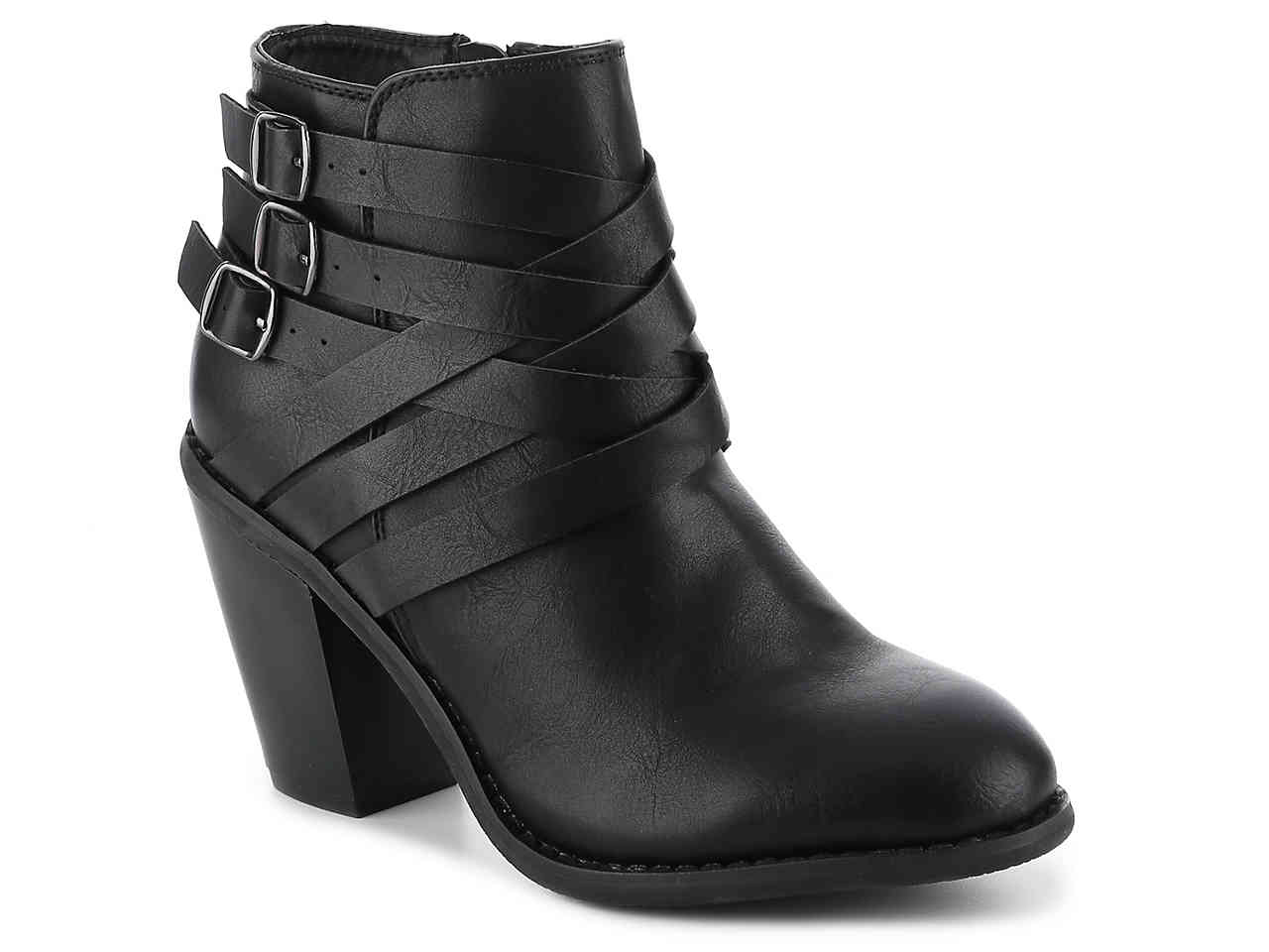 Edgy Style 101: 6 Best Shoe Styles for Edgy Girls - College Fashion