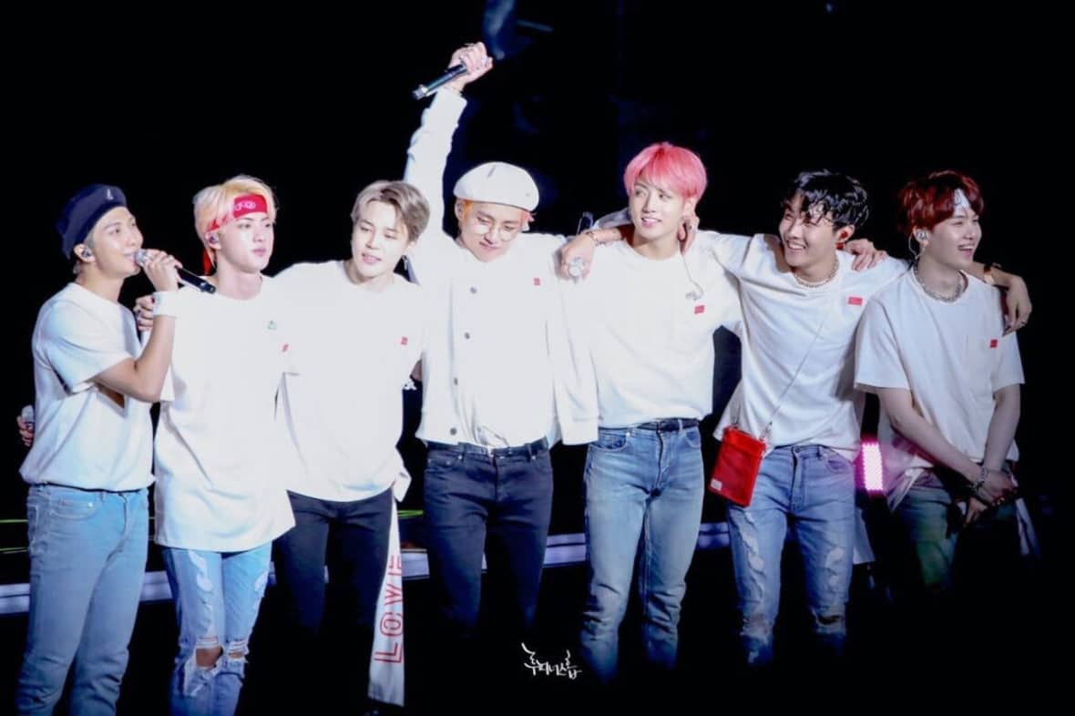 Bts Love Yourself Tour - #Showbiz: BTS' Love Yourself World Tour named best concert ... / For today, to this 7 amazing human teach me how to love ourselves deeply.