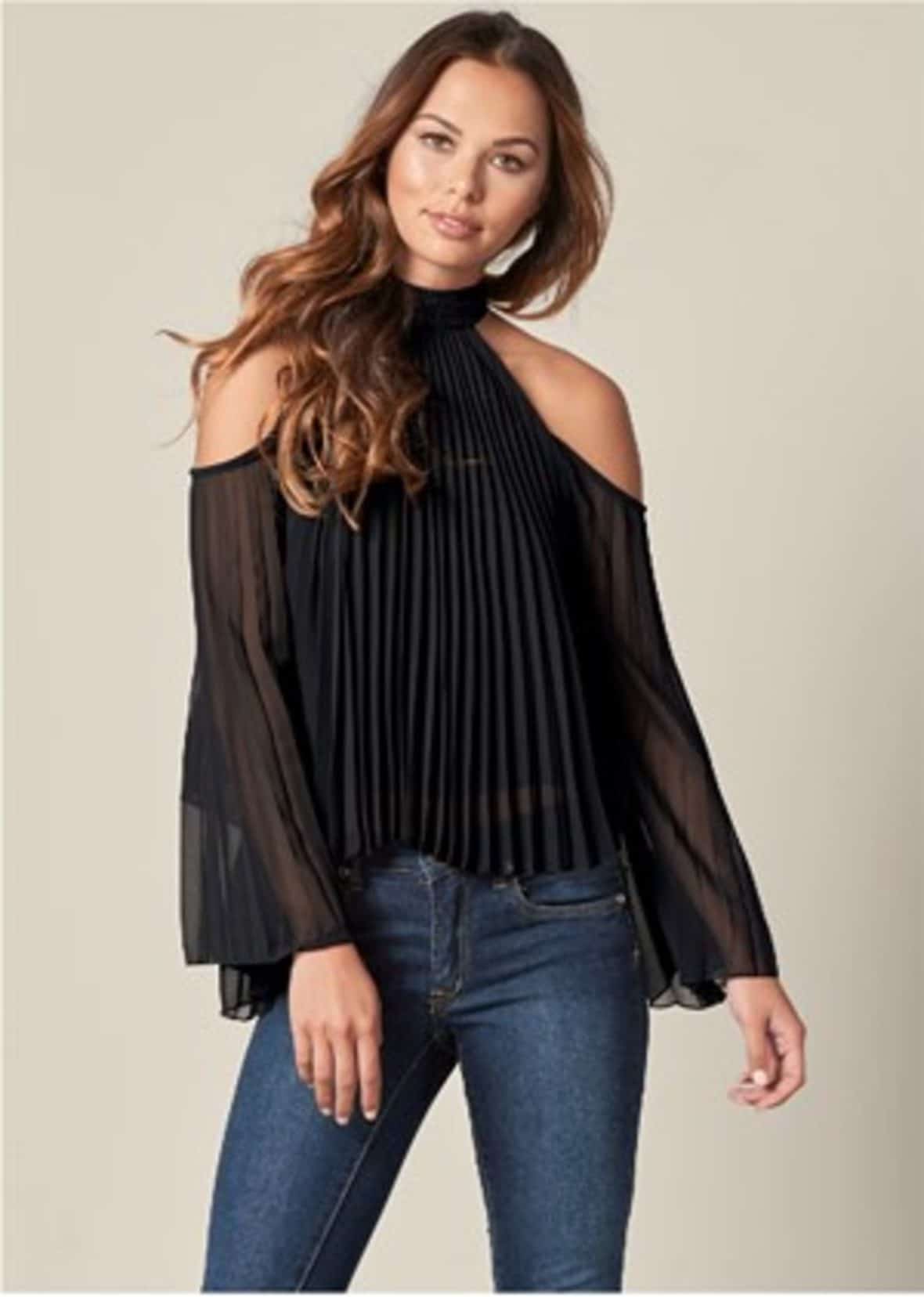 Venus pleated black top