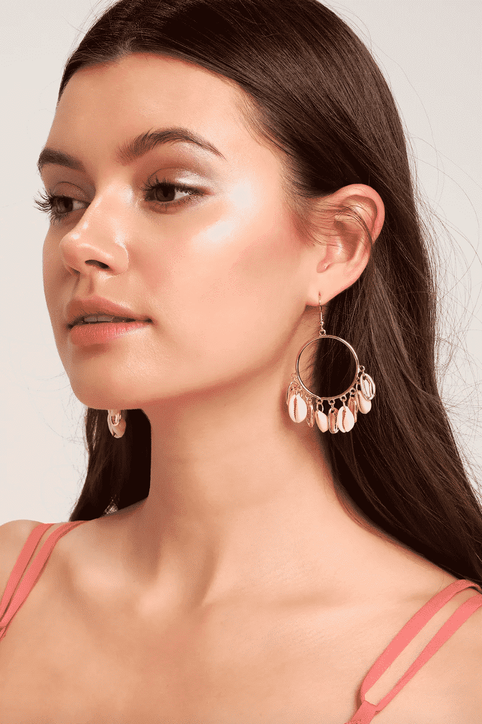 Shell earrings - spring 2019 jewelry trends