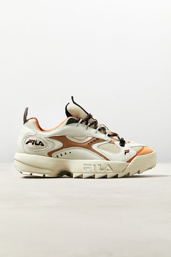 aesthetic instagram outfits - Instagram girl style: Tan dad shoes FILA brand