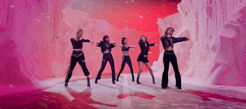 Red Velvet's edgy femme-fatale dance break