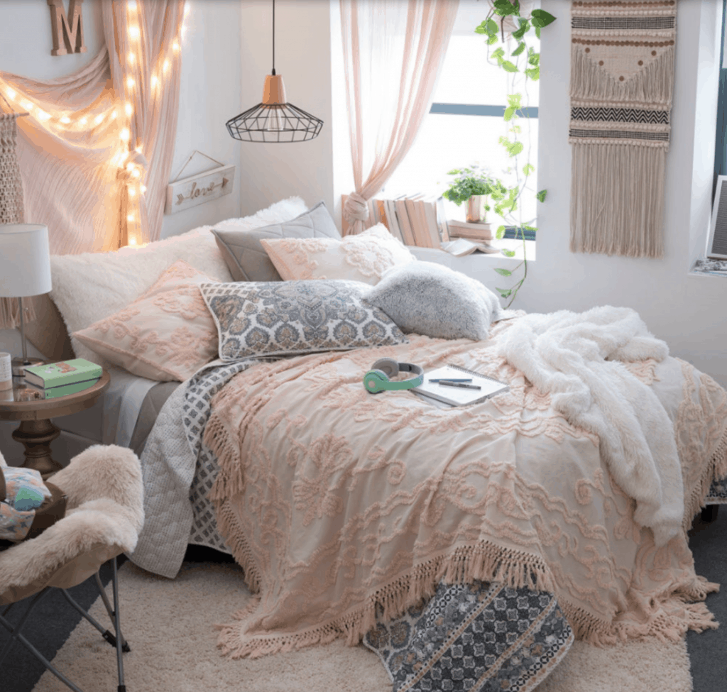 The Cute Dorm Bedding Sets We Re Loving For 2019 College Fashion