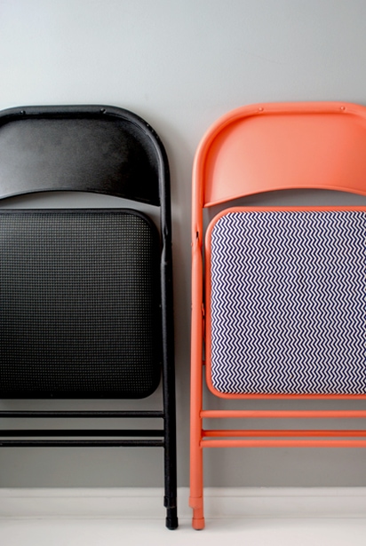 DIY seating tutorials - black metal folding chair next to orange folding chair