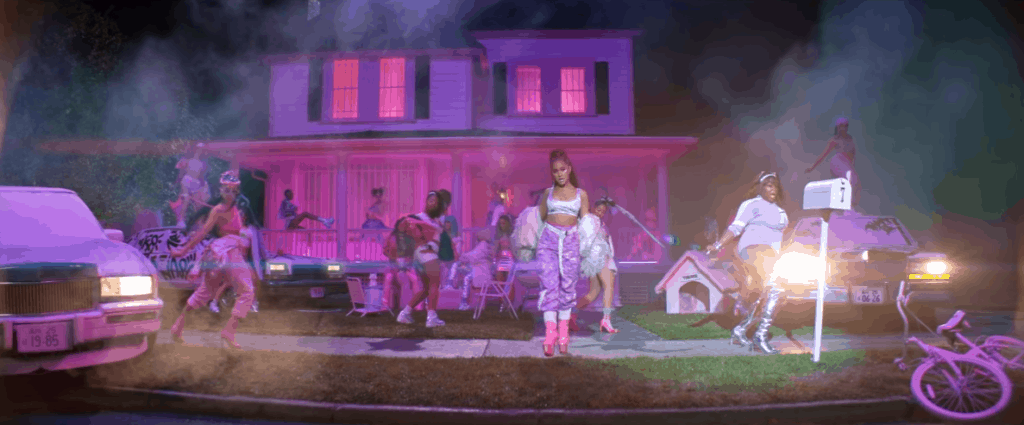 Ariana Grande 7 rings outfit