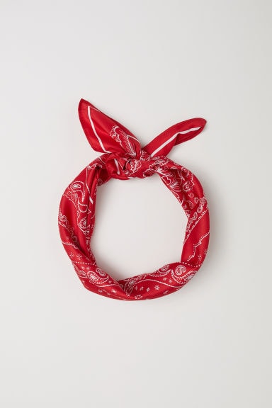 Headwear trends for fall: H&M red scarf headband