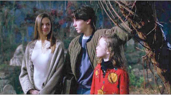 Max, Dani, and Allison from Hocus Pocus