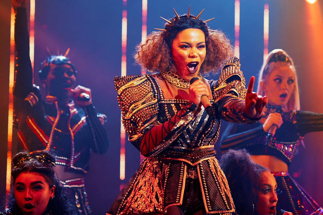 Six the Musical Fashion 6 Looks Inspired by the Queens College Fashion