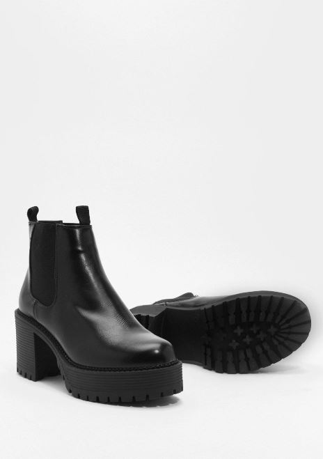 Chunky heel boots