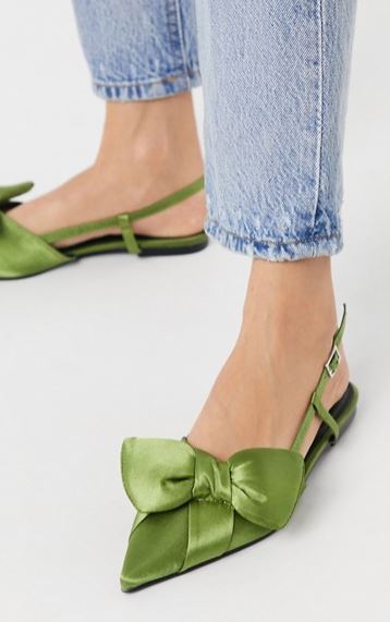 Light green satin shoes.