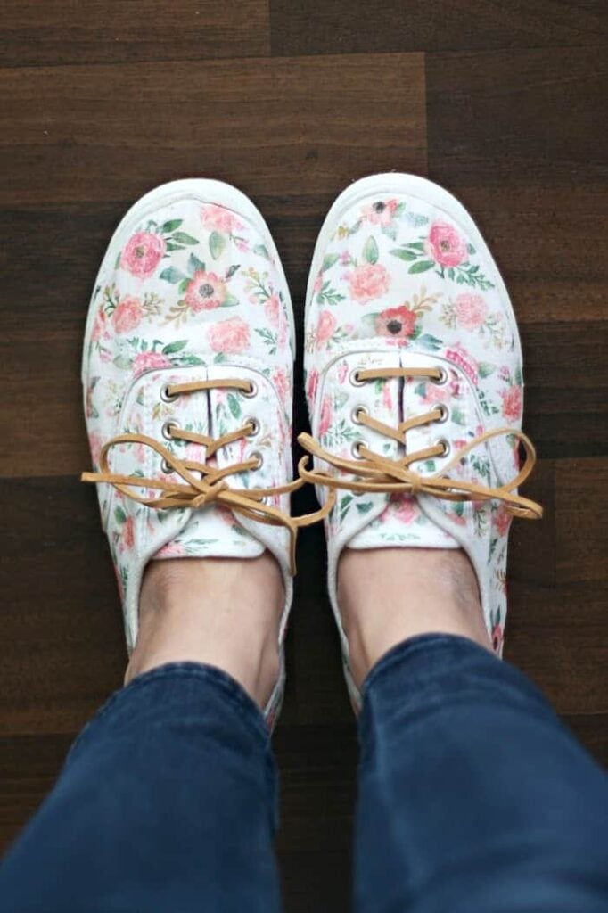 floral patterned sneakers with cord laces