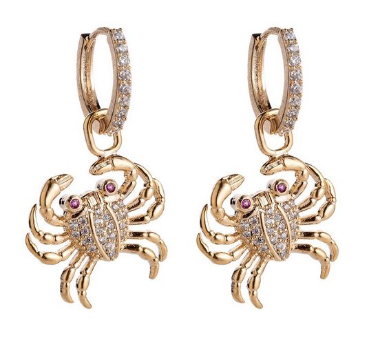 Jewelry trends 2020 - animal jewelry. Example of crab earrings.