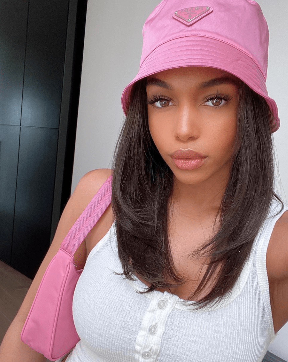 We Re Loving These Cute Bucket Hat Outfits As Seen On Celebrities