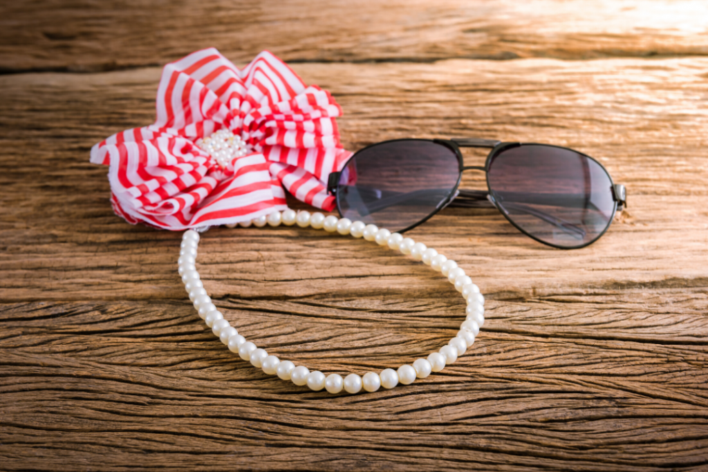 Hair bow and sunglasses