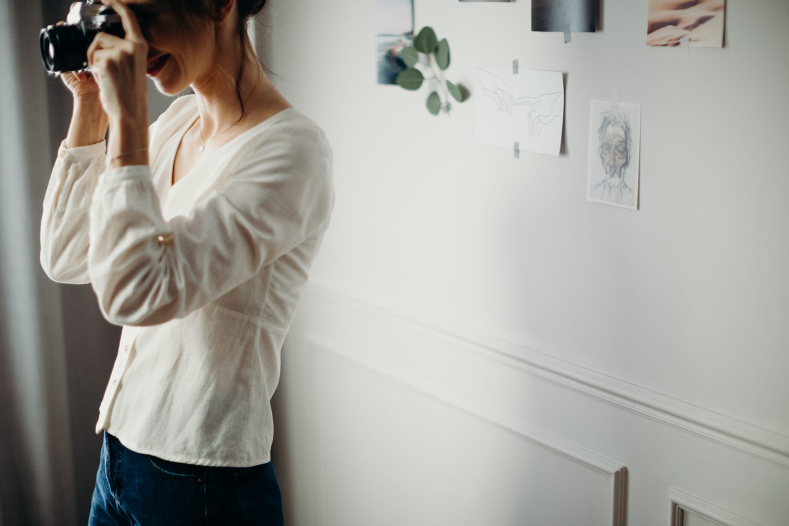 at home date ideaswoman taking photograph in white blousesource: cottonbro from Pexels