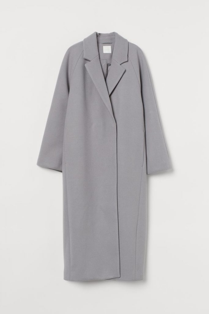 Grey calf-length coat, color trends 2021