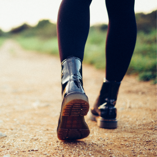9 Best Comfortable Winter Shoes for Trekking Across Campus in Style