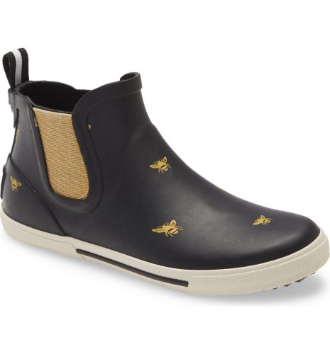 Comfy winter shoes: Black and gold rainboots.