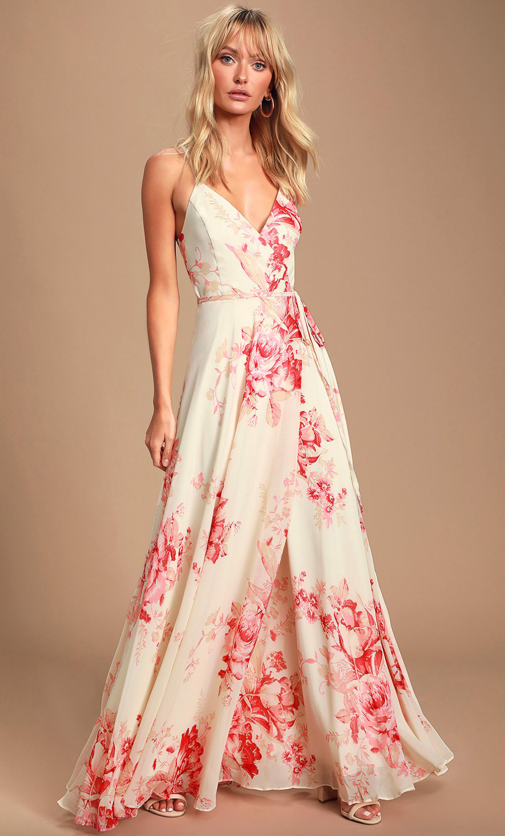 17 Gorgeous On Trend Wedding Guest Dresses For 2021 College Fashion