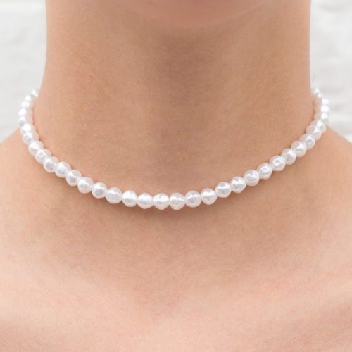 Pearl choker from brandy melville