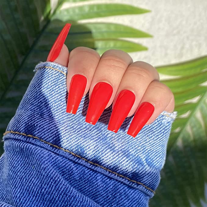 Chic Red Heart Nails