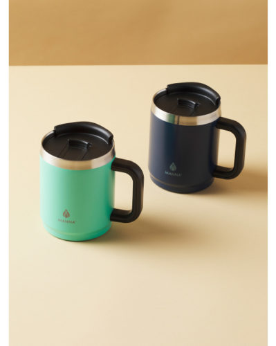 Two insulated coffee mugs in light blue and dark blue
