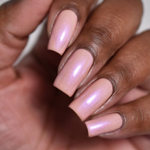 Sparkly mauve nude nails