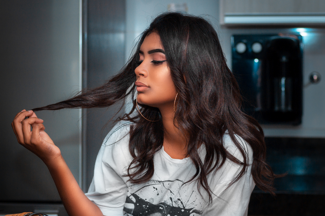 The Best Haircut for Long Thick  Frizzy Hair  LEAFtv