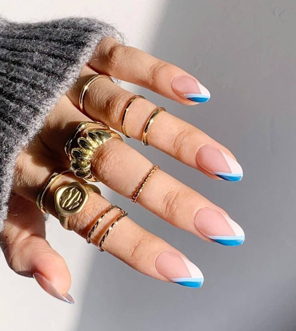 21 Stylish Blue Nail Ideas For Your Next Manicure College Fashion