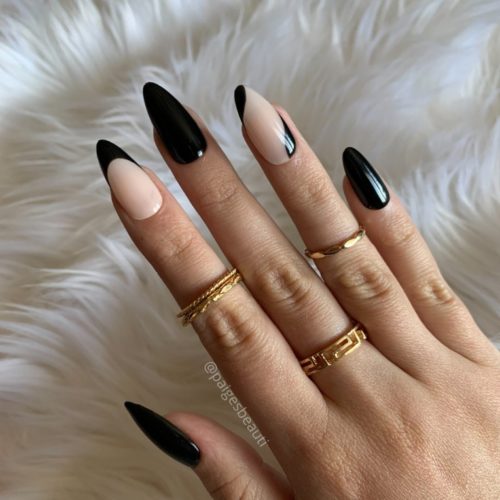 Chic black abstract nails