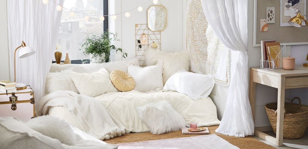 Aesthetic Room Ideas That Are Perfect for 2023 - College Fashion