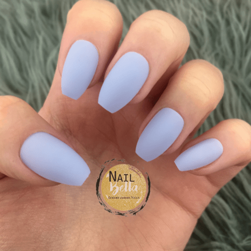 Lavender matte short nails