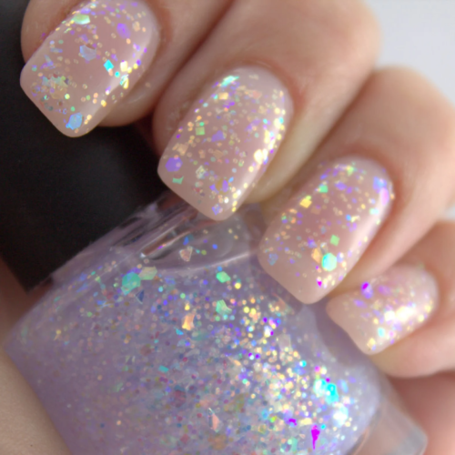 Short opal glitter nails
