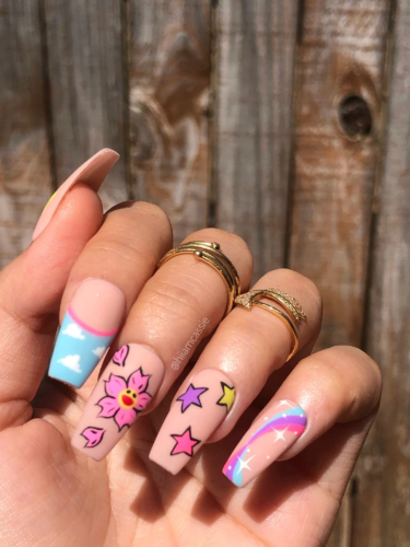 Smiley sakura nails