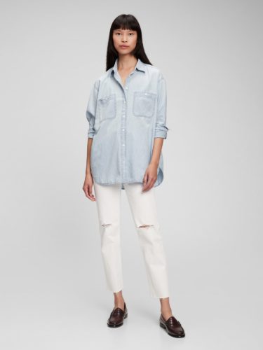 Gap Chambray Shirt and white jeans outfit paired with loafers