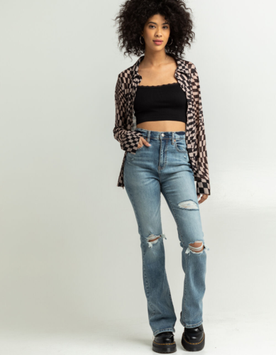 Flare jeans and plaid shirt outfit from Tillys