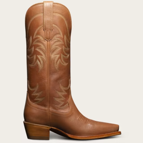 picture of cowboy boots in caramel brown with a woodel heel and lowkey stitched motifs 