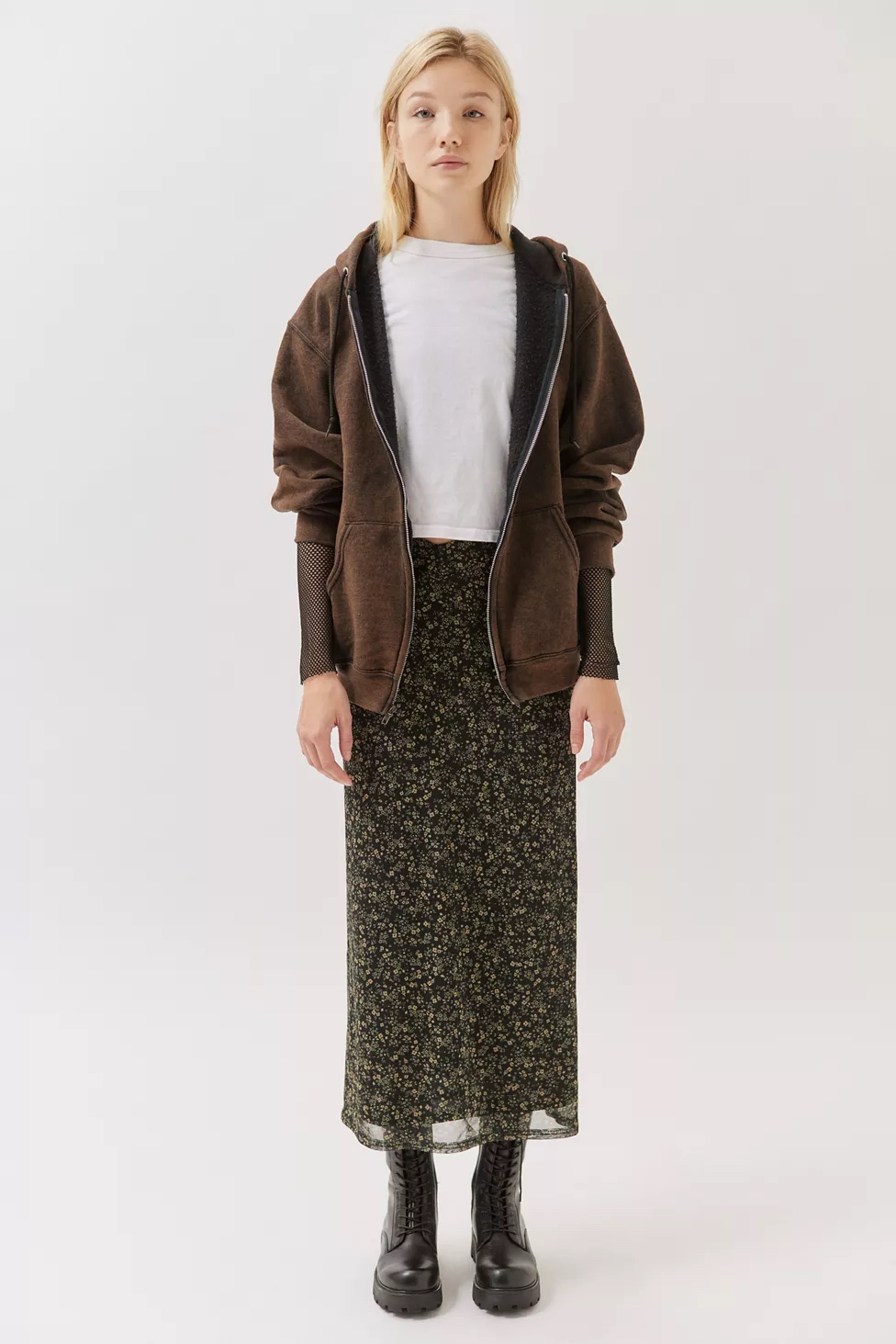 UO Midi Skirt Outfit