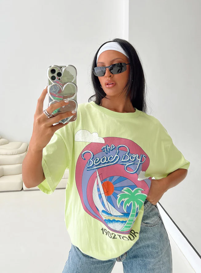 Here's all you need to know about styling your favorite graphic tee.
