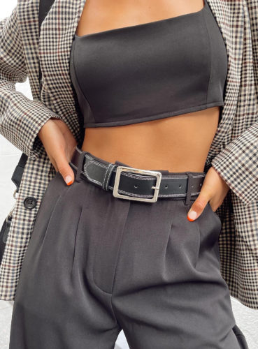 Contrast stitch belt