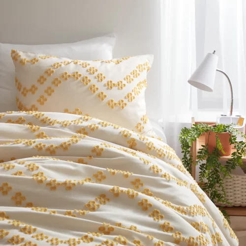 Wavy daisy comforter & sham set from Dormify