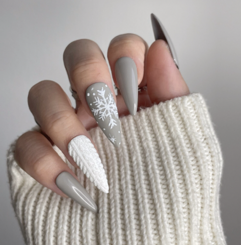 Grey snowy nails from Etsy