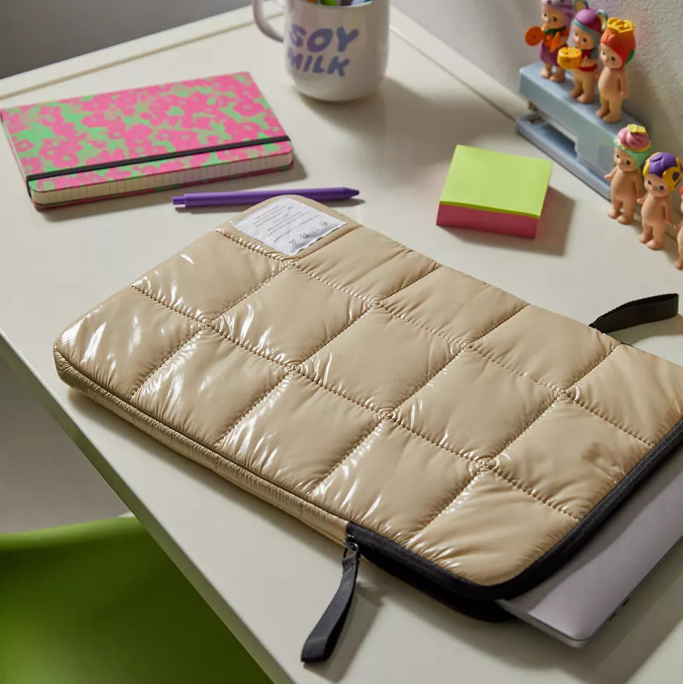 UO Puffer Laptop Case