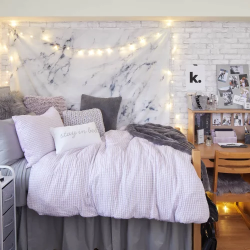 20 Dorm Room Christmas Decor Finds for the Cutest Room - College Fashion