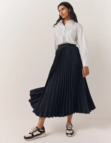 Pleated skirt from The White Company