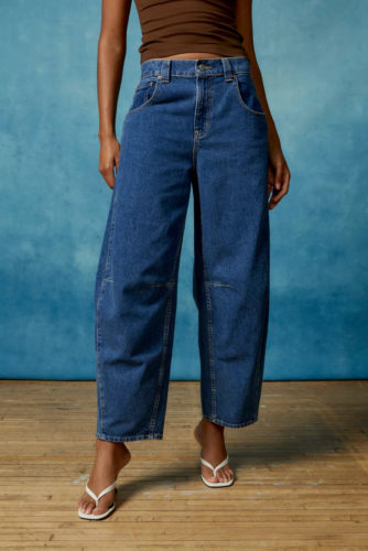UO Extreme Baggy Curved Jeans